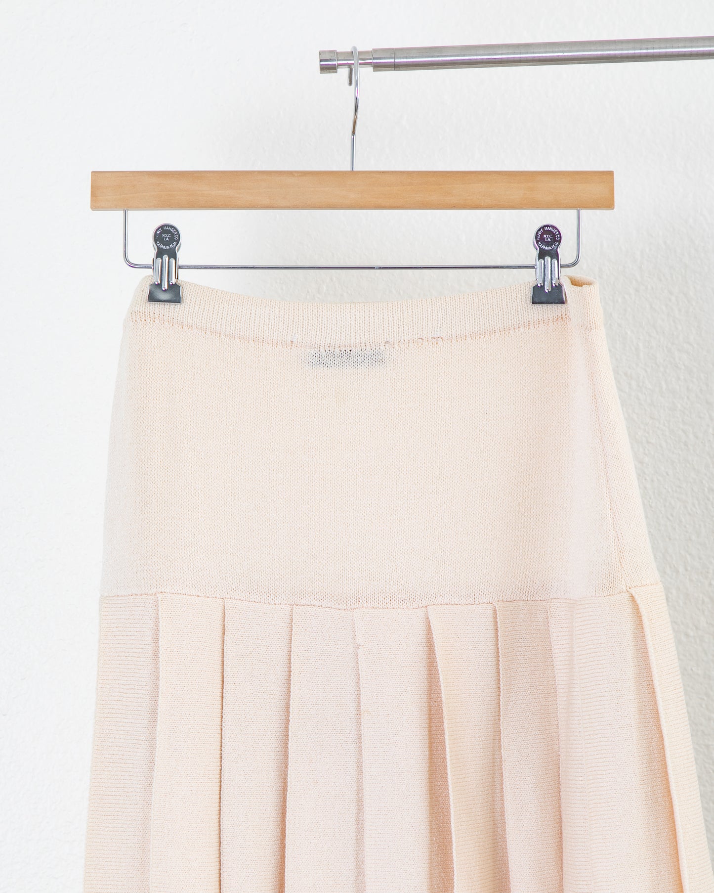 ST. JOHN Wool Pleated Midi Skirt in Cream